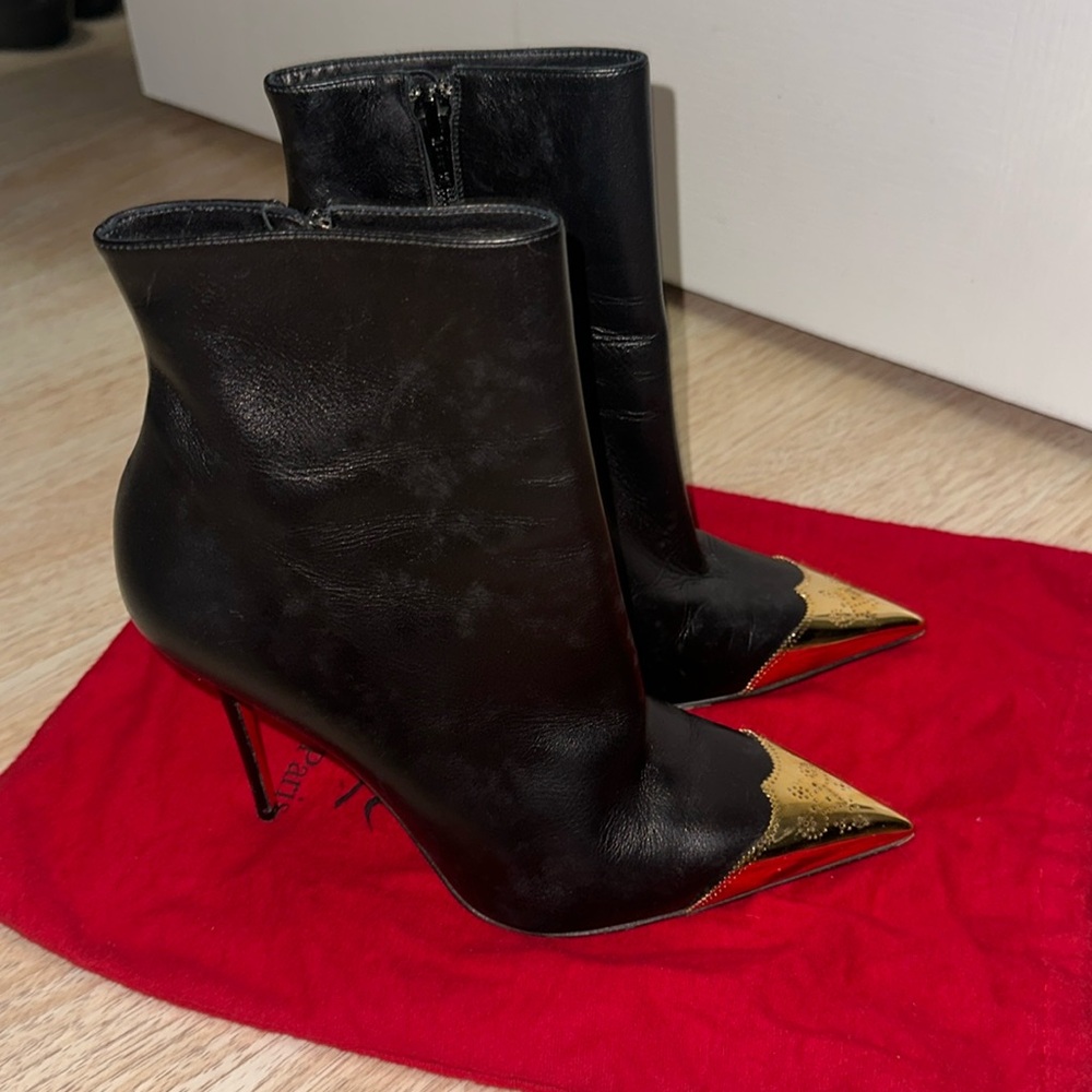 Christian Louboutin Calamijane Cap toe Black Boot Silver Size 39, 100 mm